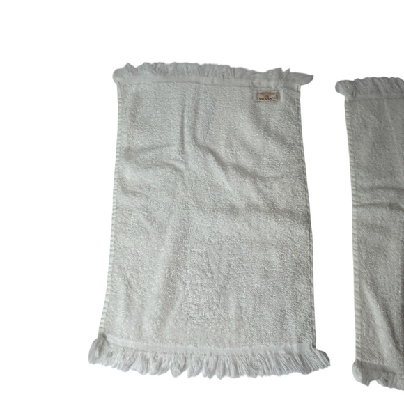 HOLIDAY EMBROIDERED TOWEL SET SANTA & REINDEER CHRISTMAS DECOR FOUR TOWEL BUNDLE - Picture 4 of 14